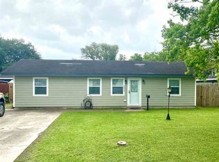 6672 Val St, Groves, TX 77619