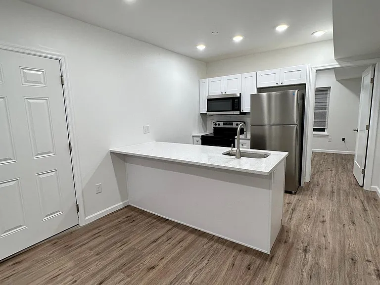 4224 Brown St #2 — Photo 8