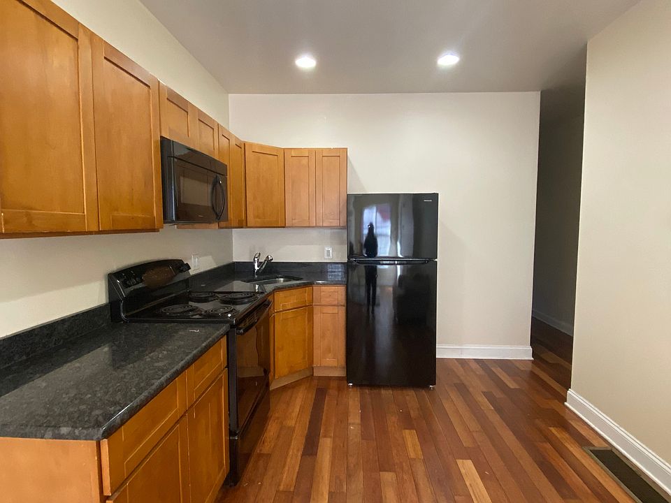 1st image of 1724 N Willington St #1