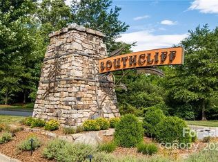 557 Southcliff Pkwy UNIT 716, Fairview, NC 28730