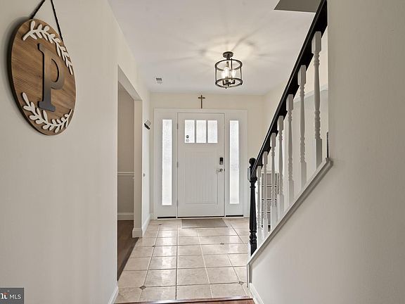 3rd image of 9 Crater Dr