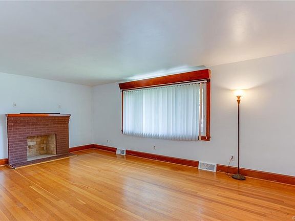 4th image of 1106 North Ave