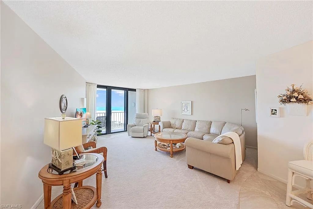 2 bed, 2.0 bath, 1070 sqft, $8,000 — Photo 4
