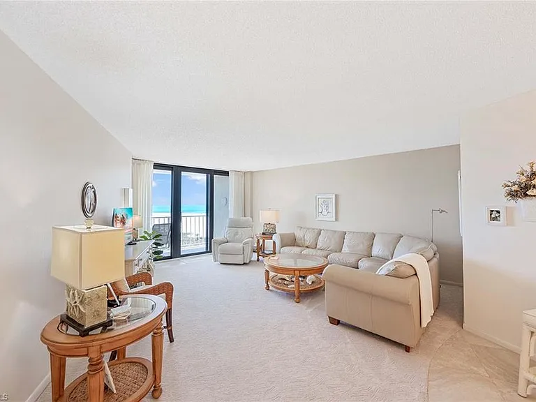 260 Seaview Ct #604 — Photo 4