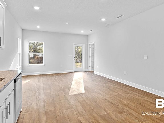 4th image of 13356 Shea Cir