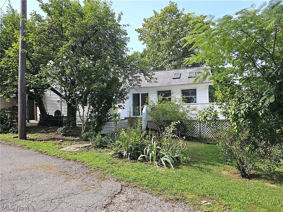 1st image of 320 Hill St