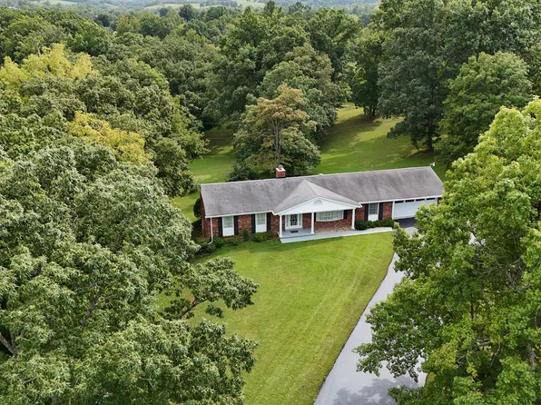 1022 Greenbriar Rd, Lawrenceburg, KY 40342