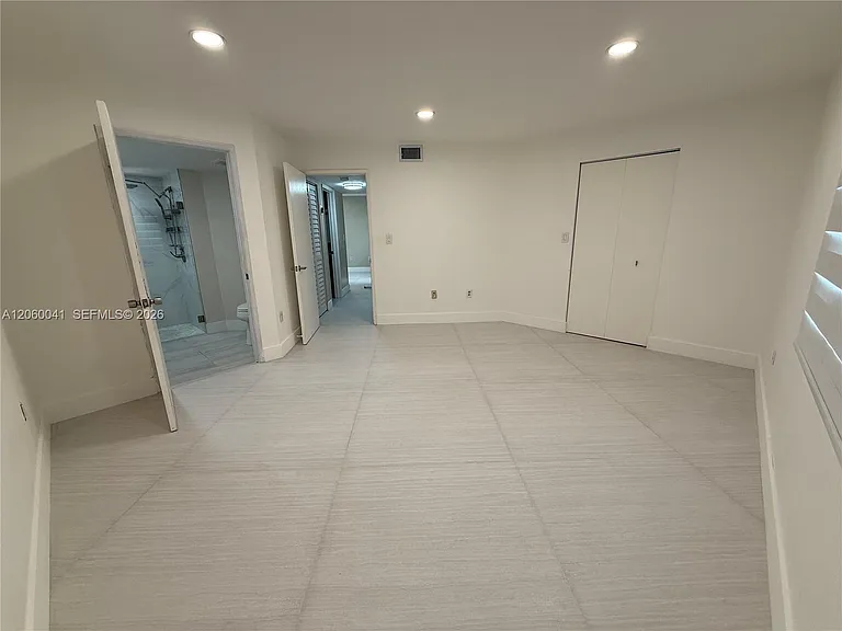 9405 Fontainebleau Blvd #113-22 — Photo 16