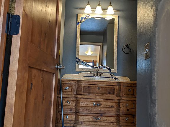 Downstairs bath & laundry room