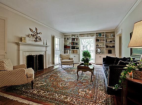4th image of 4564 Bordeaux Ave