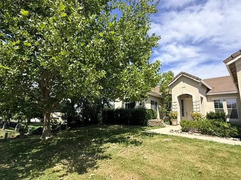 5631 Birkdale Ct — Photo 3