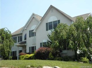 49 Wilderness Dr, Stony Pt, NY