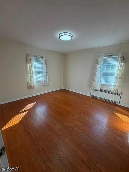 3 bed, 1.0 bath, $3,300 — Photo 2