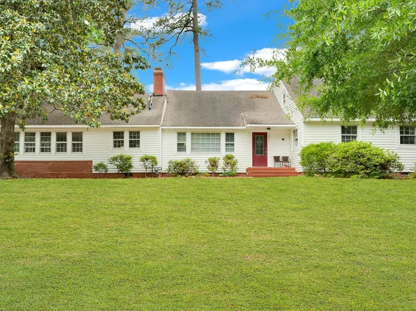 1902 Sherwood Drive, Greenville, NC 27858