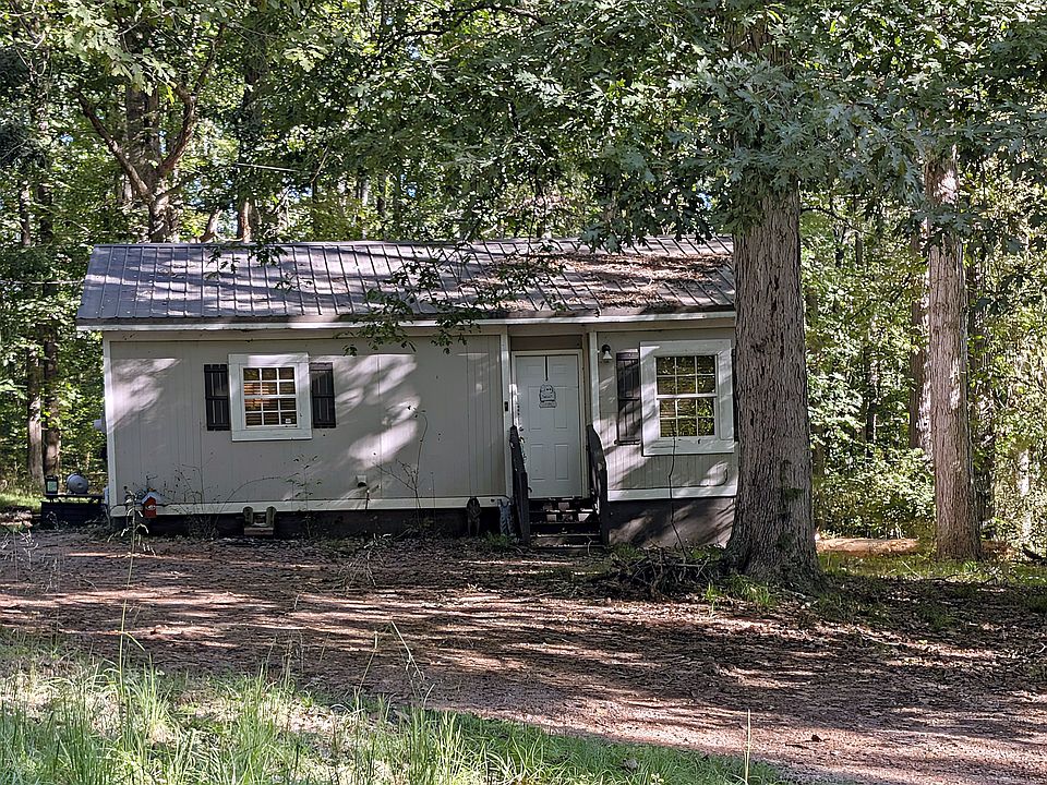 2nd image of 123 Kathryn Rd