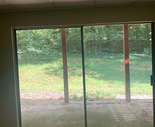 3rd image of 525 Hearthstone Ln SE