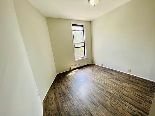 Rented by Blue Egg Realty Corp | media 20