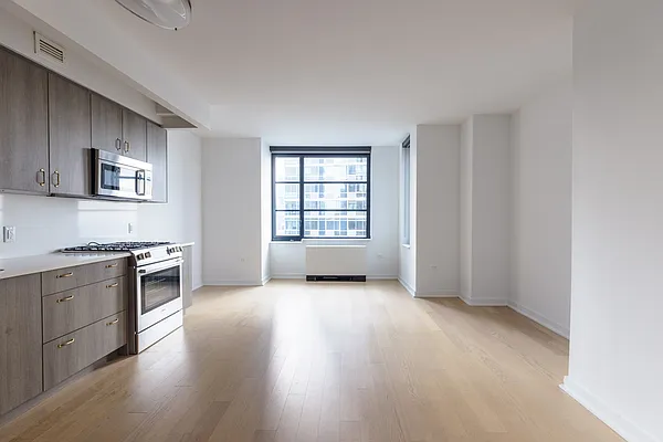 Rented by Greystar | media 37