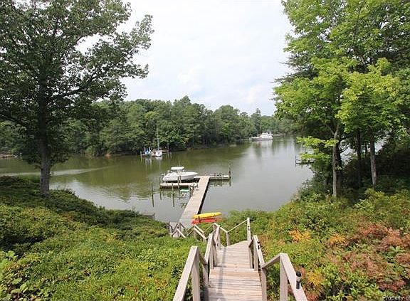 5th image of 1305 Belmont Dr