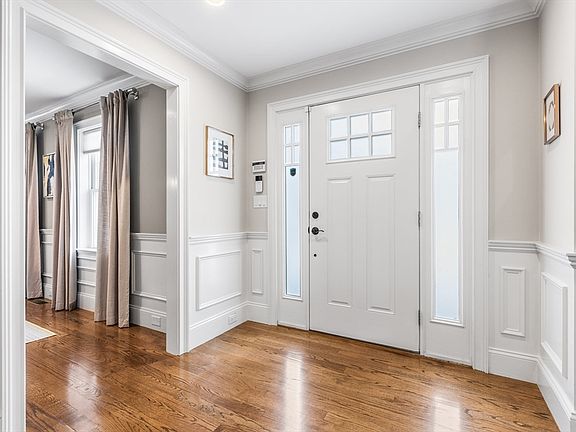 3rd image of 6 Jonathan Rd