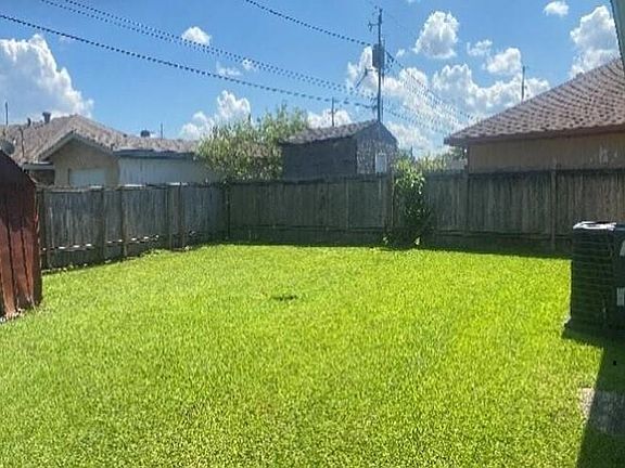 3rd image of 2312 Williamsburg Dr