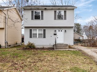 1786 Coventry St, Akron, OH 44301