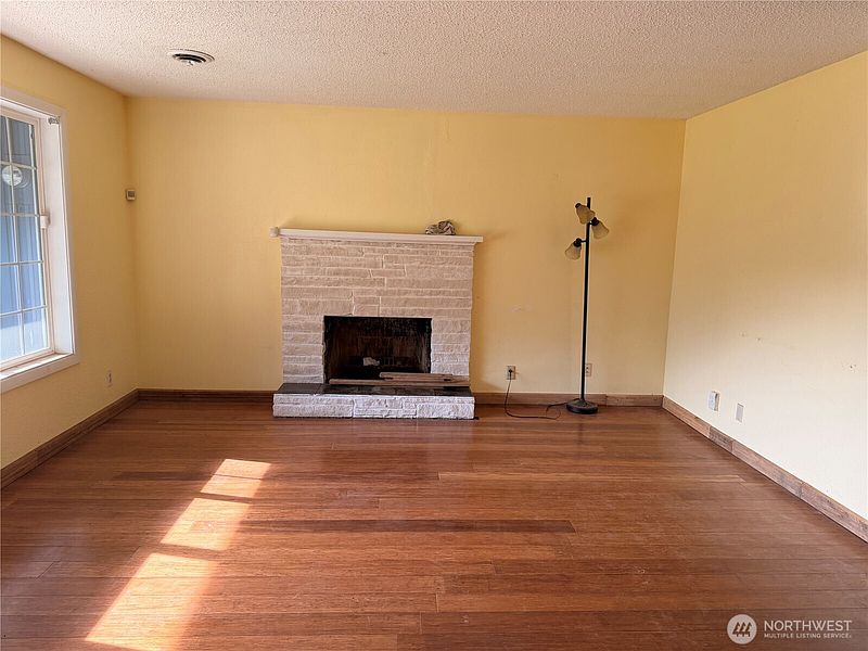 2nd image of 898 Main Avenue