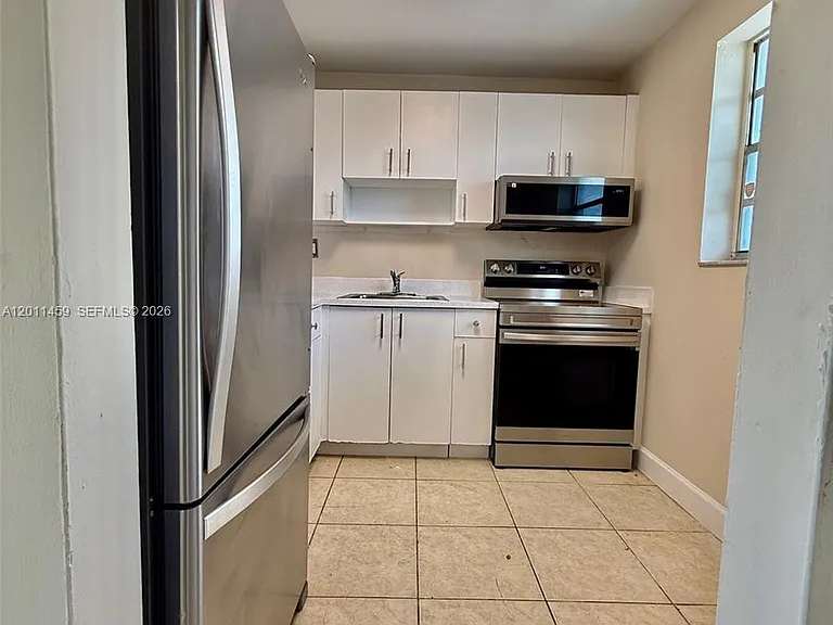 1755 W 60th St #D312 — Photo 8