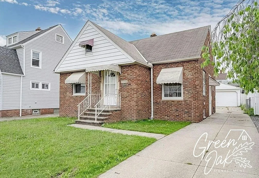 10800 Vernon Avenue — Photo 2