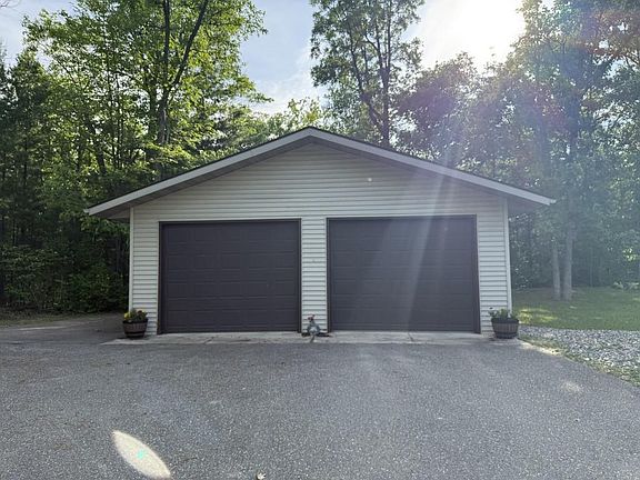 2nd image of 6227 Kingston Way NW