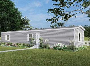 178 Survivor Ct, Round O, SC 29474