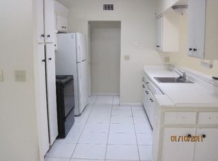 77 Overbrook St W, Largo, FL 33770