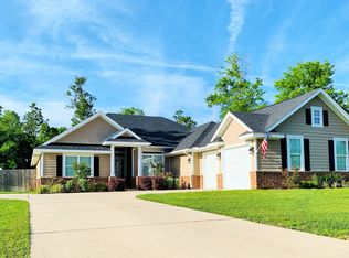 5696 Heatherton Rd, Milton, FL 32570