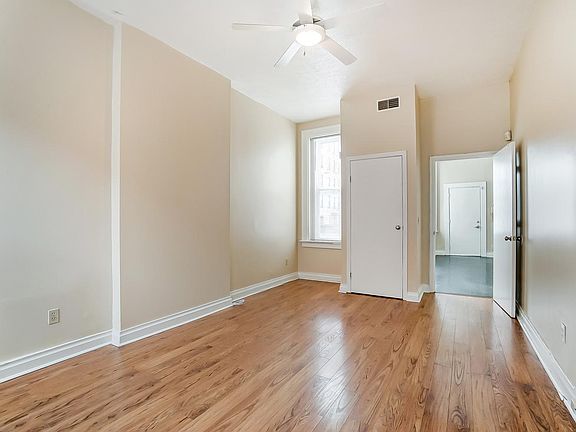 4th image of 1919 Elm St APT 3