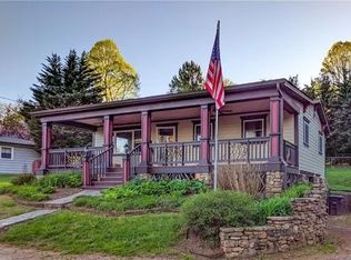 21 Vista Knoll Rd, Candler, NC 28715