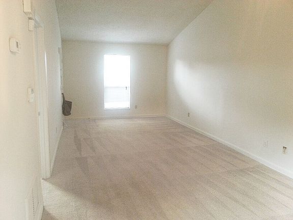 4th image of 2719 Trollie Ln