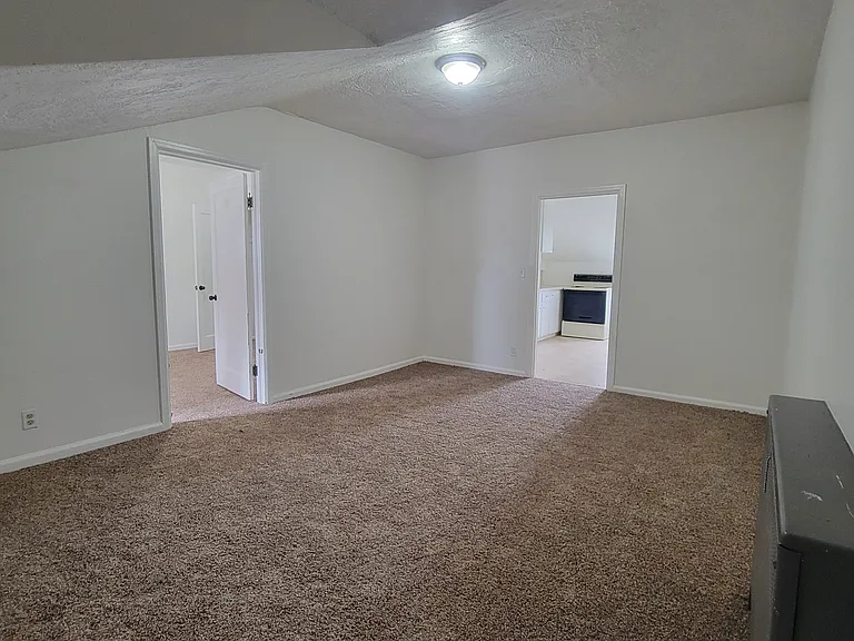 711 E 1550 N #3 — Photo 2