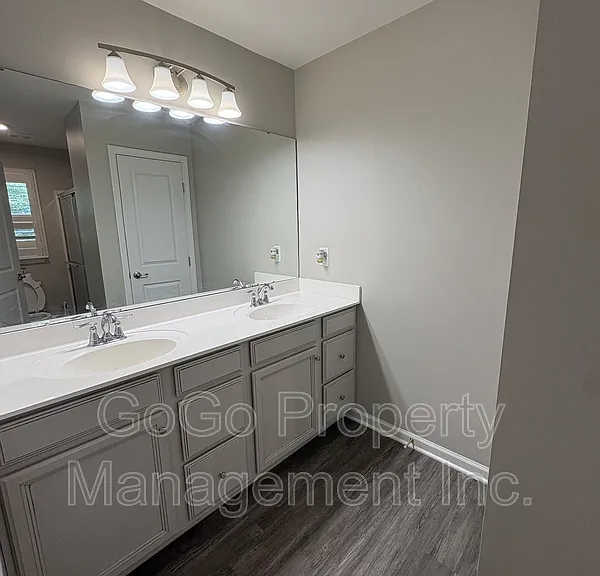 133 Marthawood Ln #1 — Photo 12