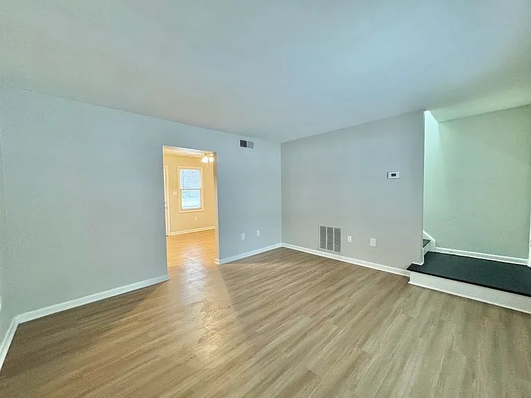 510 Holladay Dr #202 — Photo 3