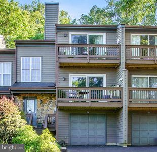 42 Chicopee Dr, Princeton, NJ, 08540