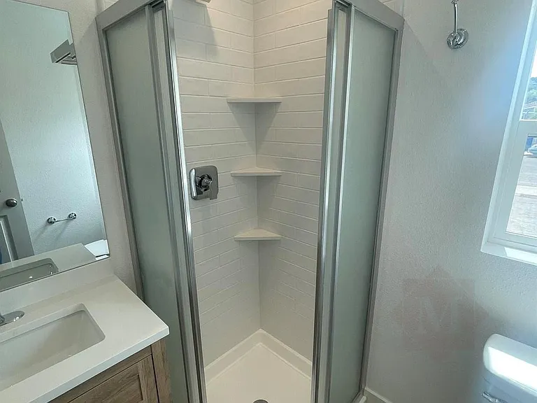 520 W Gutierrez St #D — Photo 7