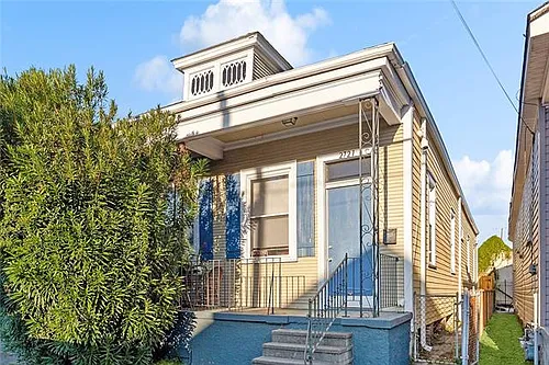 2721 General Taylor St Photo 1