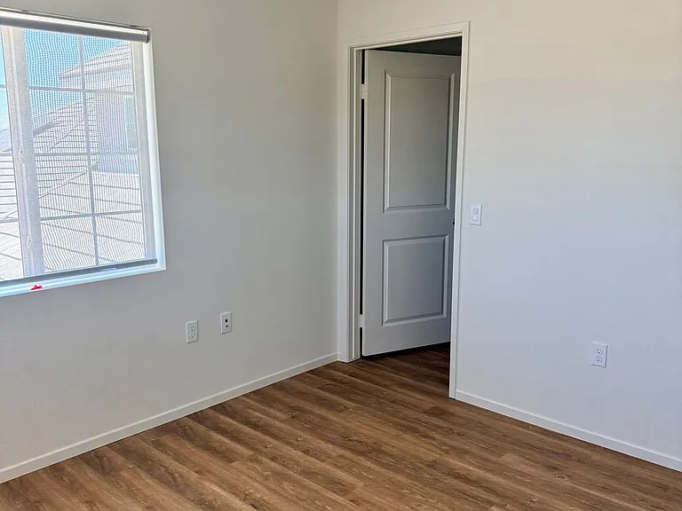 11712 Sebastian Rd — Photo 14