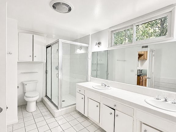 4th image of 3601 Dellvale Pl