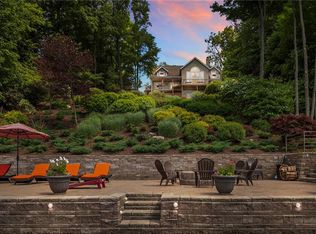 1877 Peninsula Dr, Central City, PA 15926