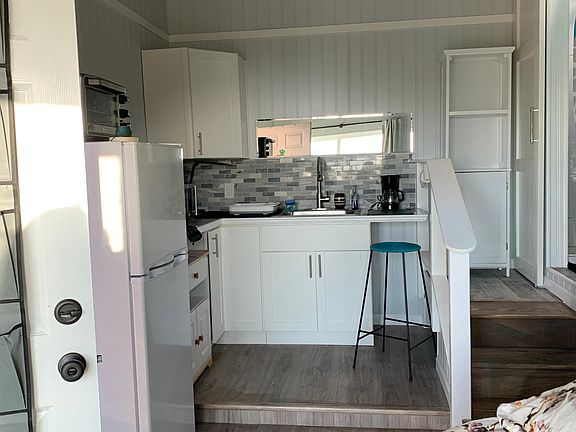 3rd image of 73-1182 Mahilani Dr