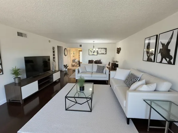 2850 Forest Hills Boulevard #214, Coral Springs, FL 33065