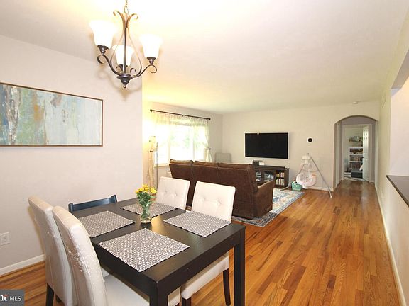 4th image of 840 Sparrow Ln