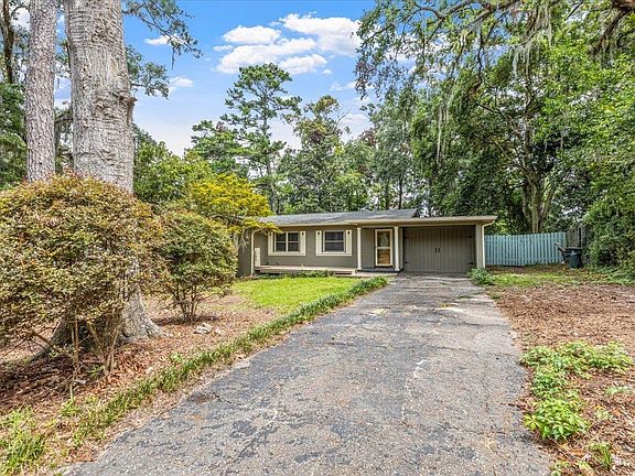 2nd image of 824 Governors Dr