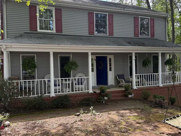 1141 Hearthglow Ct, Charlottesville, VA 22901